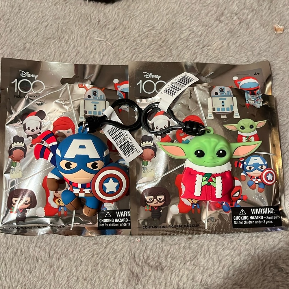 Set of two Disney Christmas 100 bag clips